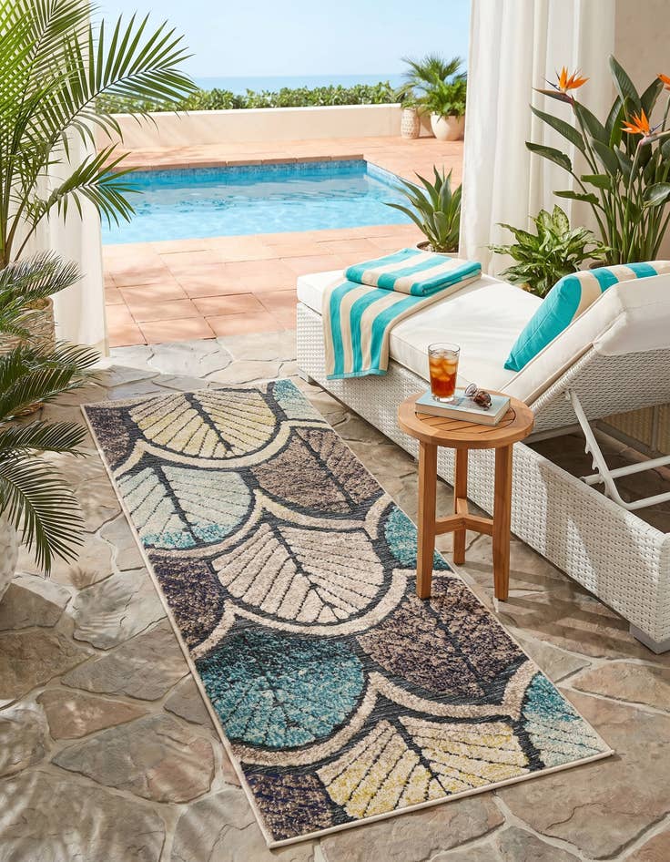 Detail image of 2' x 5' Easy-Clean Casablanca Indoor / Outdoor Runner Rug