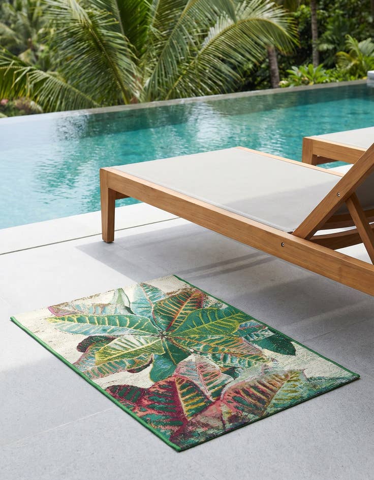Detail image of 2' x 3' Easy-Clean Botanical Indoor / Outdoor Rug