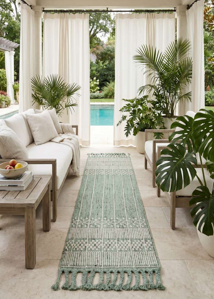 2' 2 x 8' 2 Easy-Clean Eco Bohemian Indoor / Outdoor Runner Rug