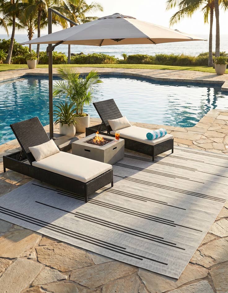 Detail image of 6' x 9' Easy-Clean Modern Indoor / Outdoor Rug