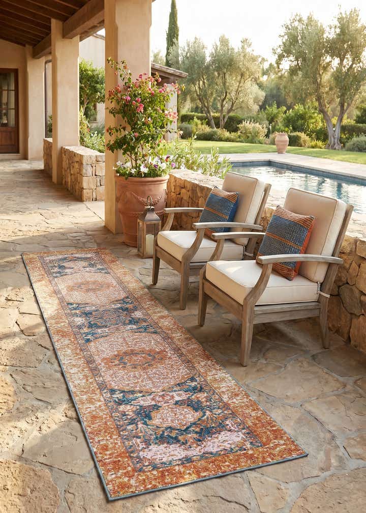 2' x 8' Easy-Clean Traditional Indoor / Outdoor Runner Rug