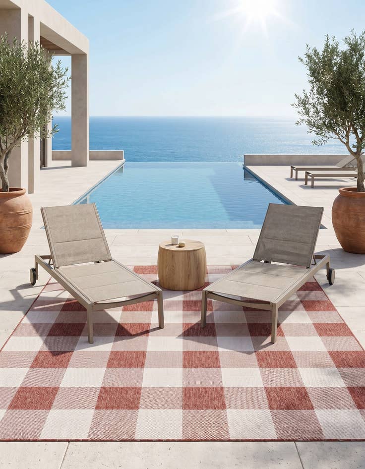 Detail image of 7' 10 x 7' 10 Easy-Clean Checkered Indoor / Outdoor Square Rug