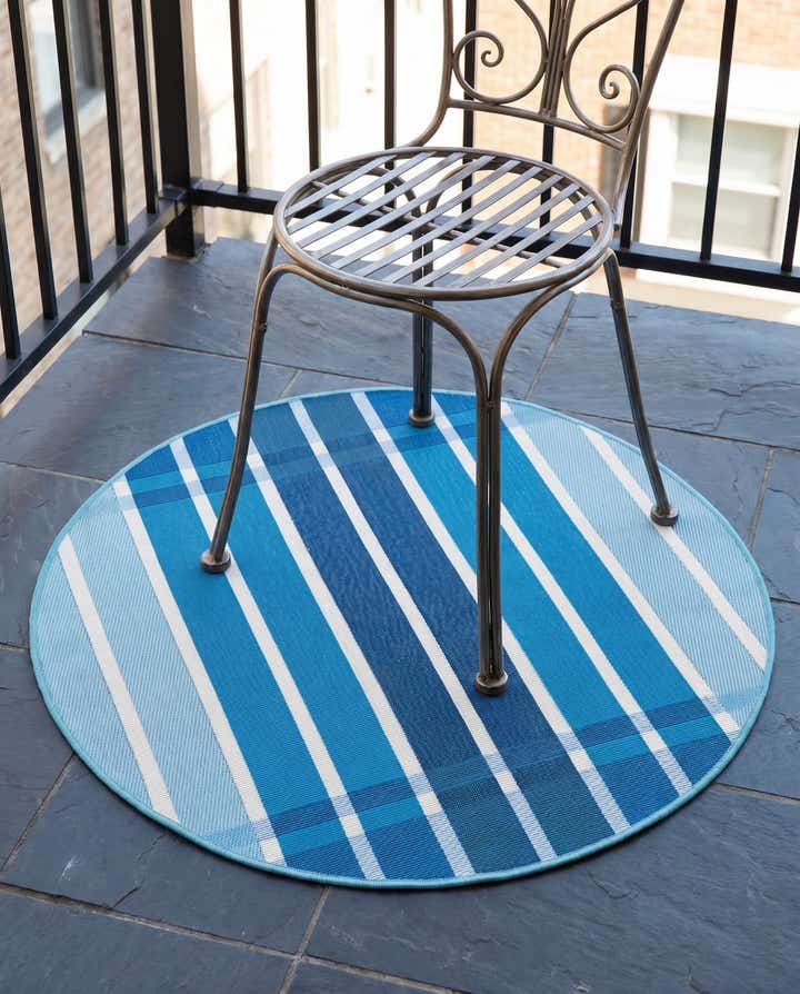 3' x 3' Easy-Clean Striped Indoor / Outdoor Round Rug