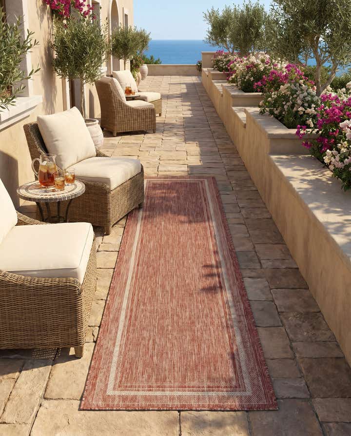 2' 7 x 10' Easy-Clean Border Indoor / Outdoor Runner Rug