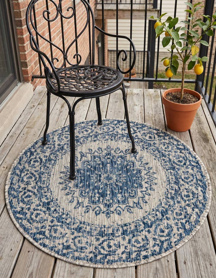 Detail image of 3' x 3' Easy-Clean Traditional Indoor / Outdoor Round Rug