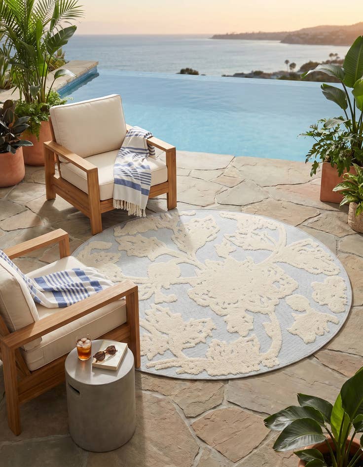 Detail image of 5' 3 x 5' 3 Easy-Clean Aruba Indoor / Outdoor Round Rug