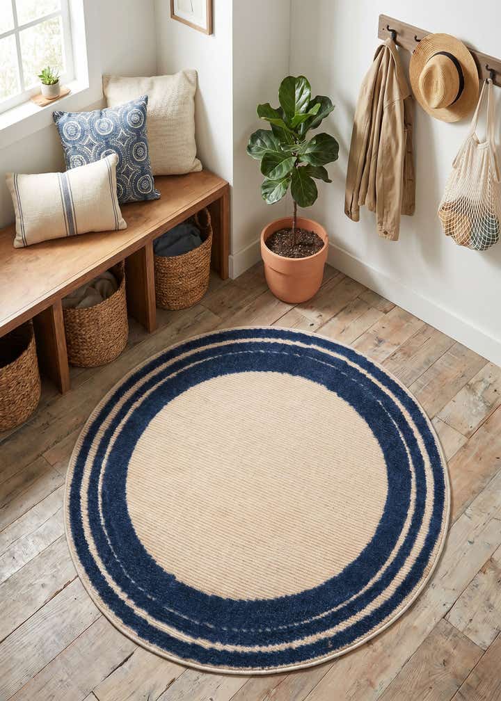 3' 3 x 3' 3 Easy-Clean Aruba Indoor / Outdoor Round Rug