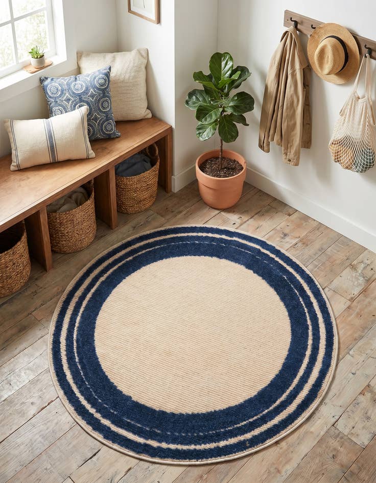 Detail image of 3' 3 x 3' 3 Easy-Clean Aruba Indoor / Outdoor Round Rug
