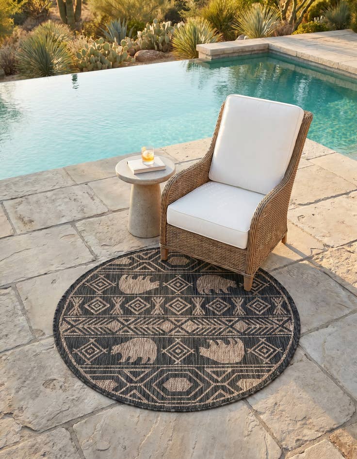 Detail image of 3' x 3' Easy-Clean Southwestern Indoor / Outdoor Round Rug