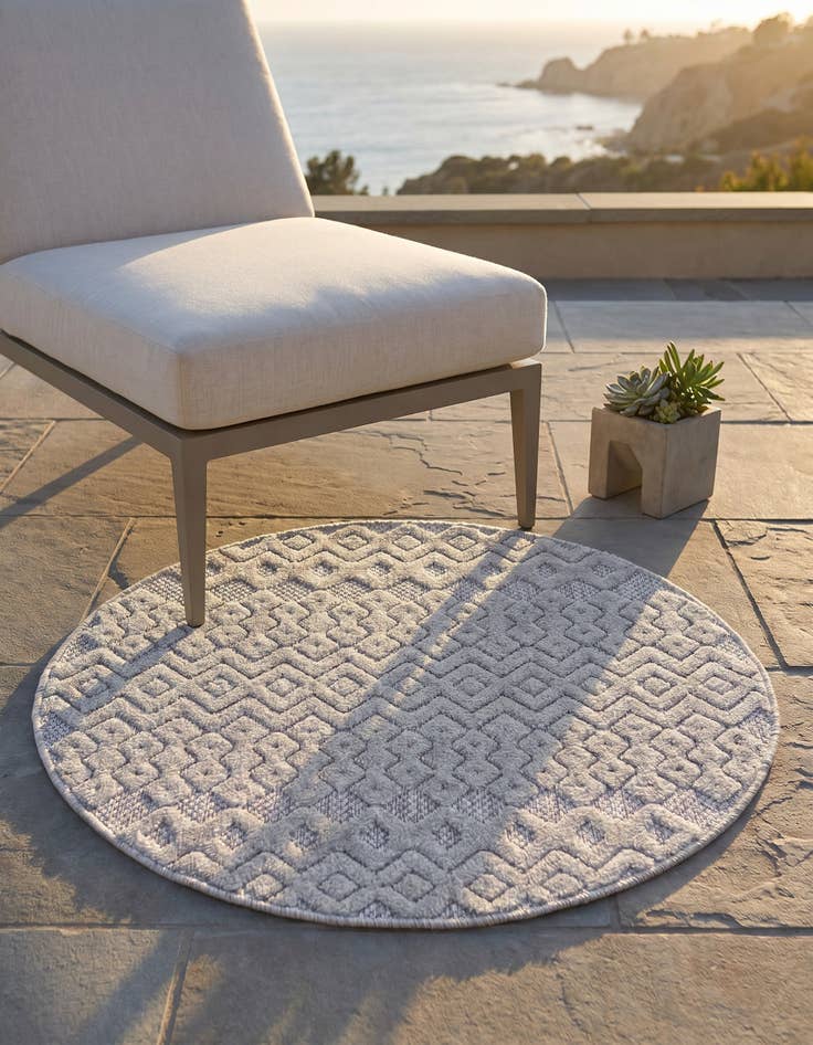 Detail image of 3' x 3' Easy-Clean Trellis Textured Indoor / Outdoor Round Rug