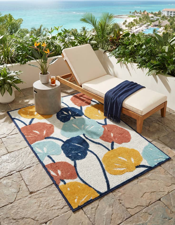 Detail image of 4' x 6' Easy-Clean Belize Indoor / Outdoor Rug