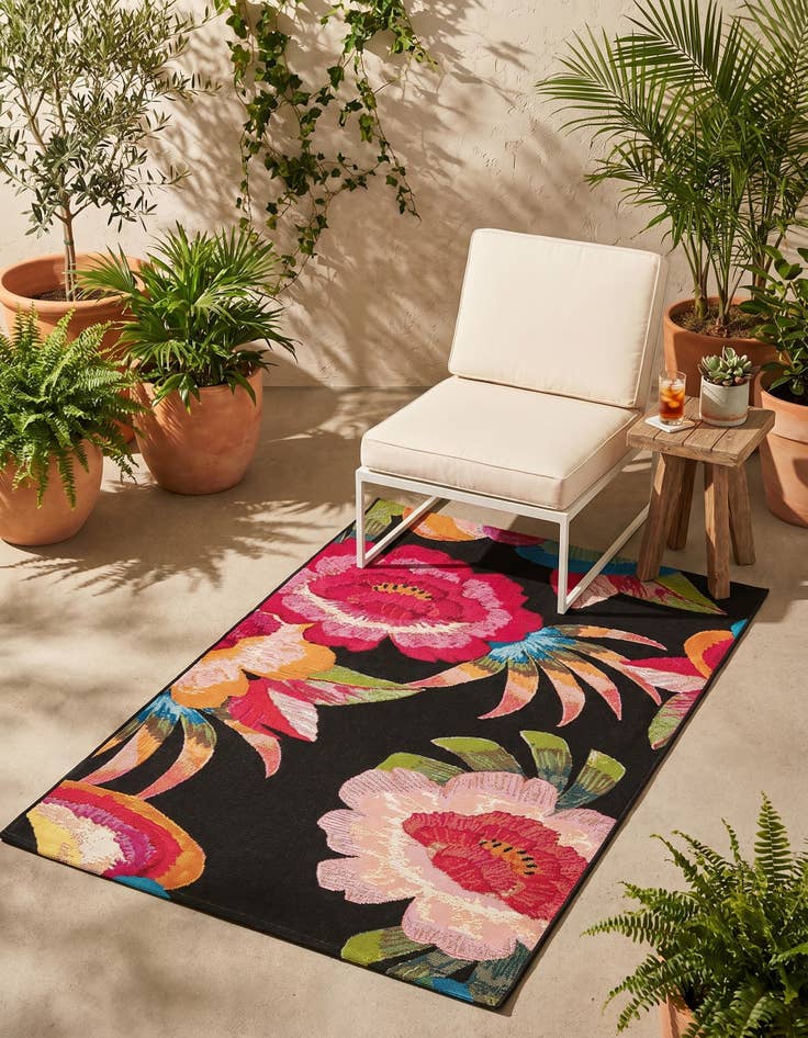 Detail image of 3' 3 x 5' 3 Easy-Clean Botanical Indoor / Outdoor Rug