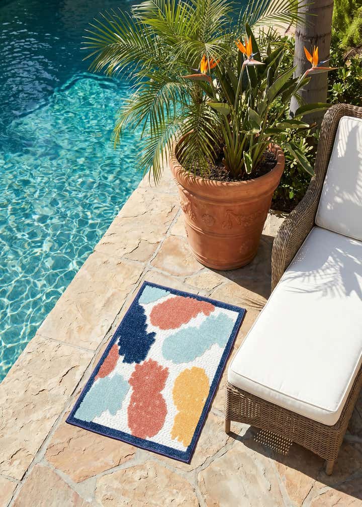 2' x 3' Easy-Clean Belize Indoor / Outdoor Rug