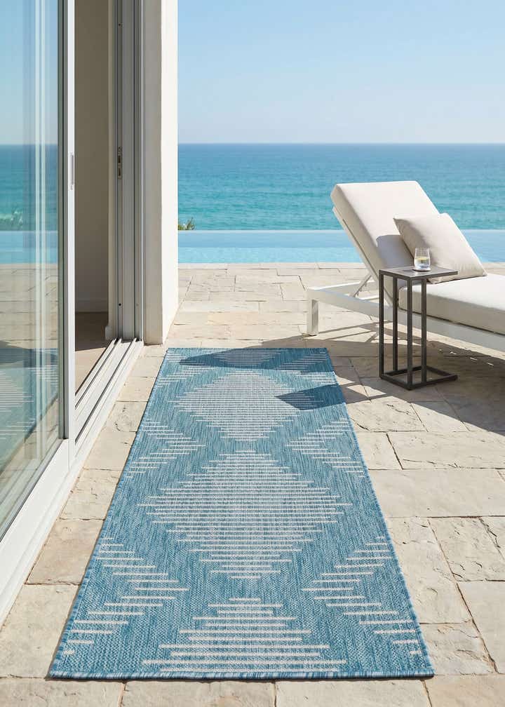 2' x 5' 3 Easy-Clean Modern Indoor / Outdoor Runner Rug