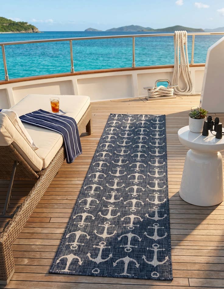 Detail image of 2' 7 x 12' Easy-Clean Coastal Indoor / Outdoor Runner Rug