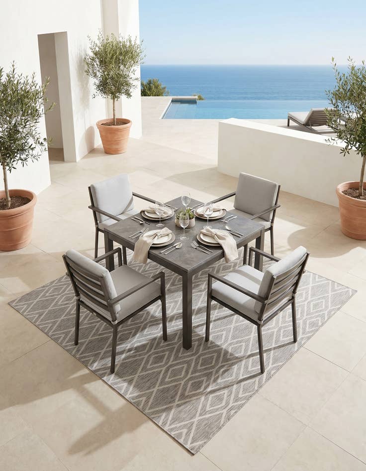 Detail image of 7' 10 x 7' 10 Easy-Clean Jill Zarin Turks and Caicos Indoor / Outdoor Square Rug