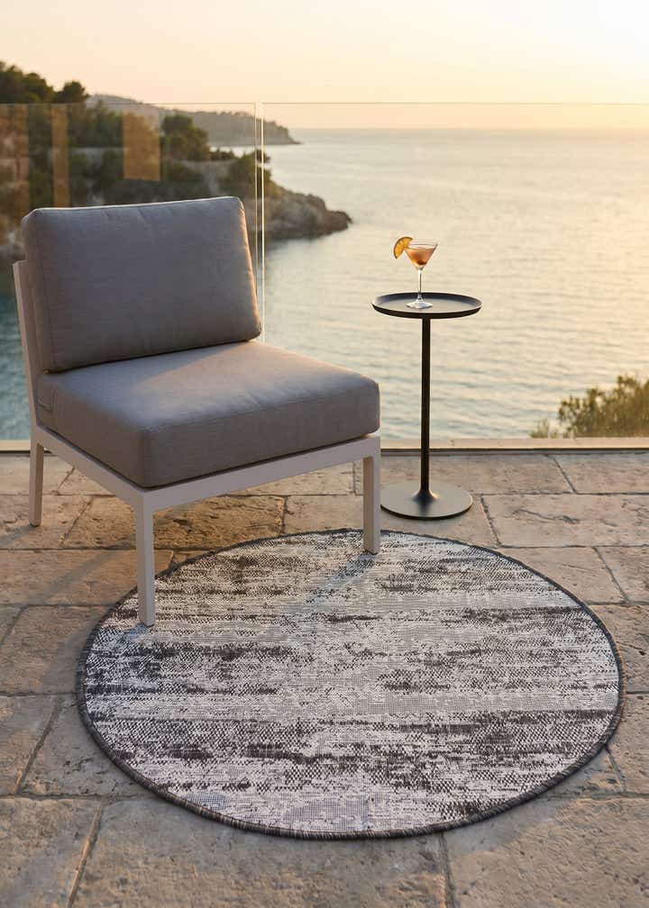 3' x 3' Easy-Clean Modern Indoor / Outdoor Round Rug
