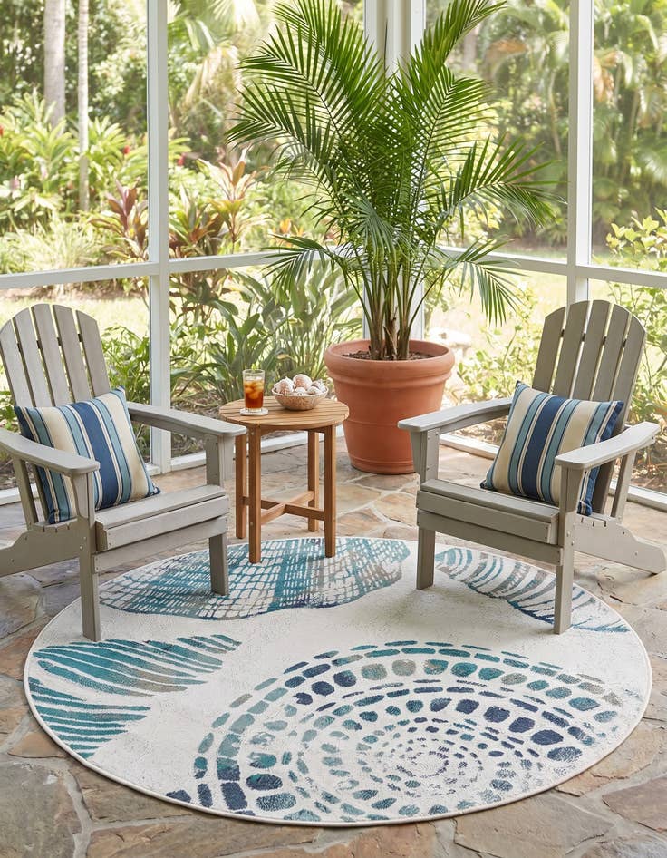 Detail image of 5' 3 x 5' 3 Easy-Clean Coastal Indoor / Outdoor Round Rug