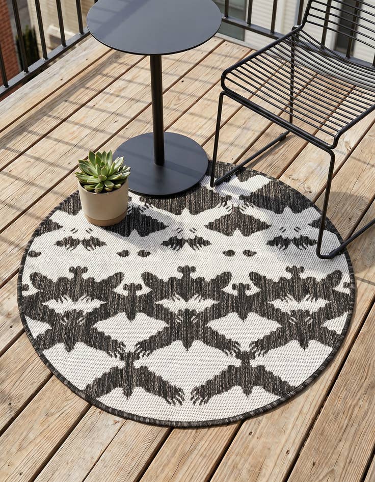 Detail image of 3' x 3' Easy-Clean Modern Indoor / Outdoor Round Rug