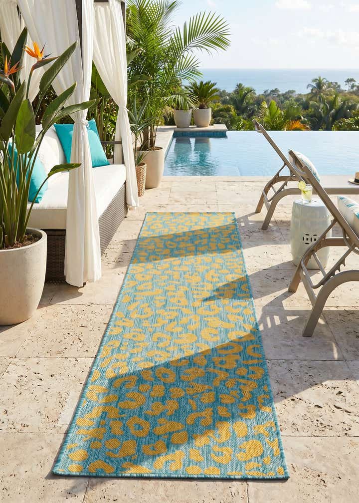 2' x 8' Easy-Clean Safari Indoor / Outdoor Runner Rug