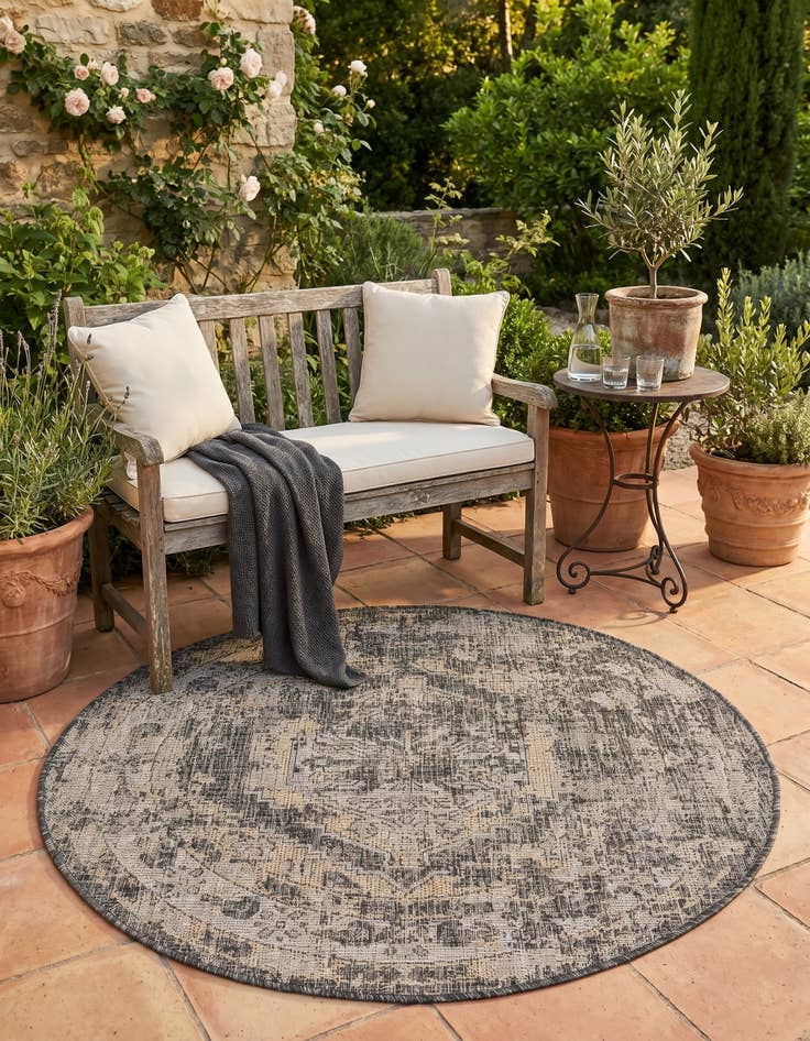 Detail image of 4' x 4' Easy-Clean Traditional Indoor / Outdoor Round Rug