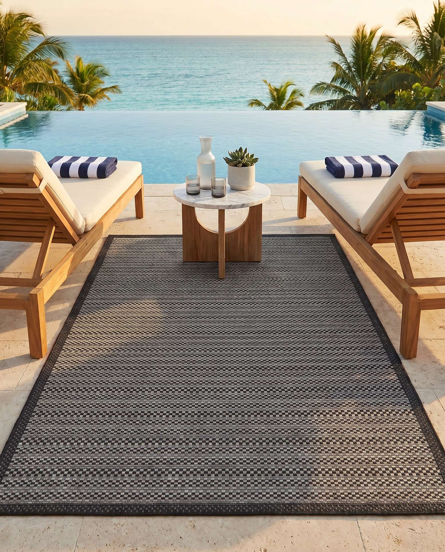 5' 3 x 8' Easy-Clean Border Indoor / Outdoor Rug