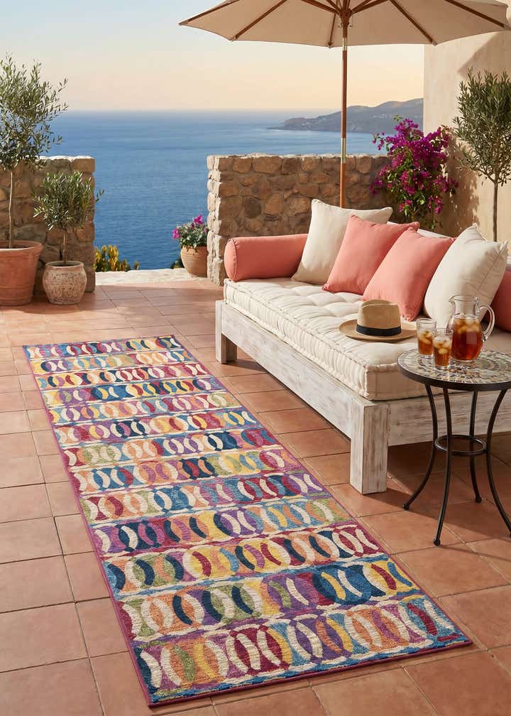 2' 7 x 10' Easy-Clean Modern Indoor / Outdoor Runner Rug