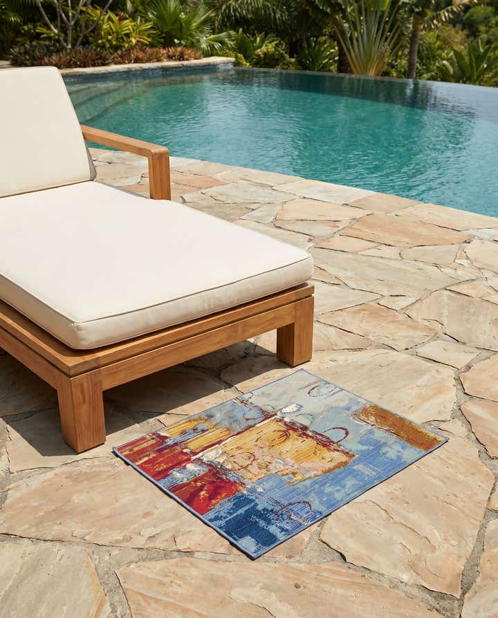 2' 2 x 3' Easy-Clean Modern Indoor / Outdoor Rug