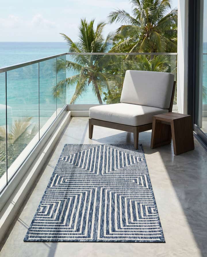 2' x 4' Easy-Clean Modern Indoor / Outdoor Runner Rug