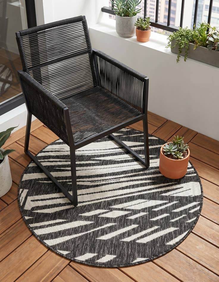 Detail image of 3' x 3' Easy-Clean Modern Indoor / Outdoor Round Rug