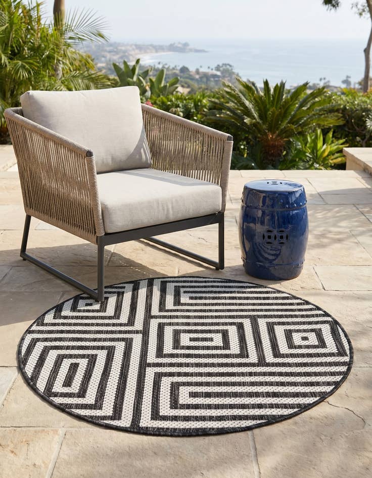 Detail image of 3' x 3' Easy-Clean Modern Indoor / Outdoor Round Rug