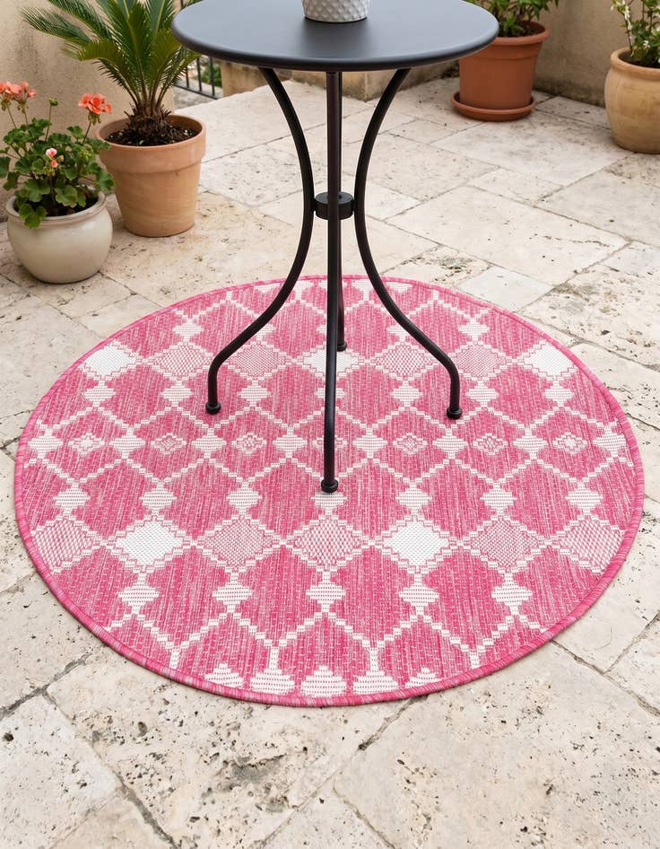 Detail image of 3' x 3' Easy-Clean Trellis Indoor / Outdoor Round Rug