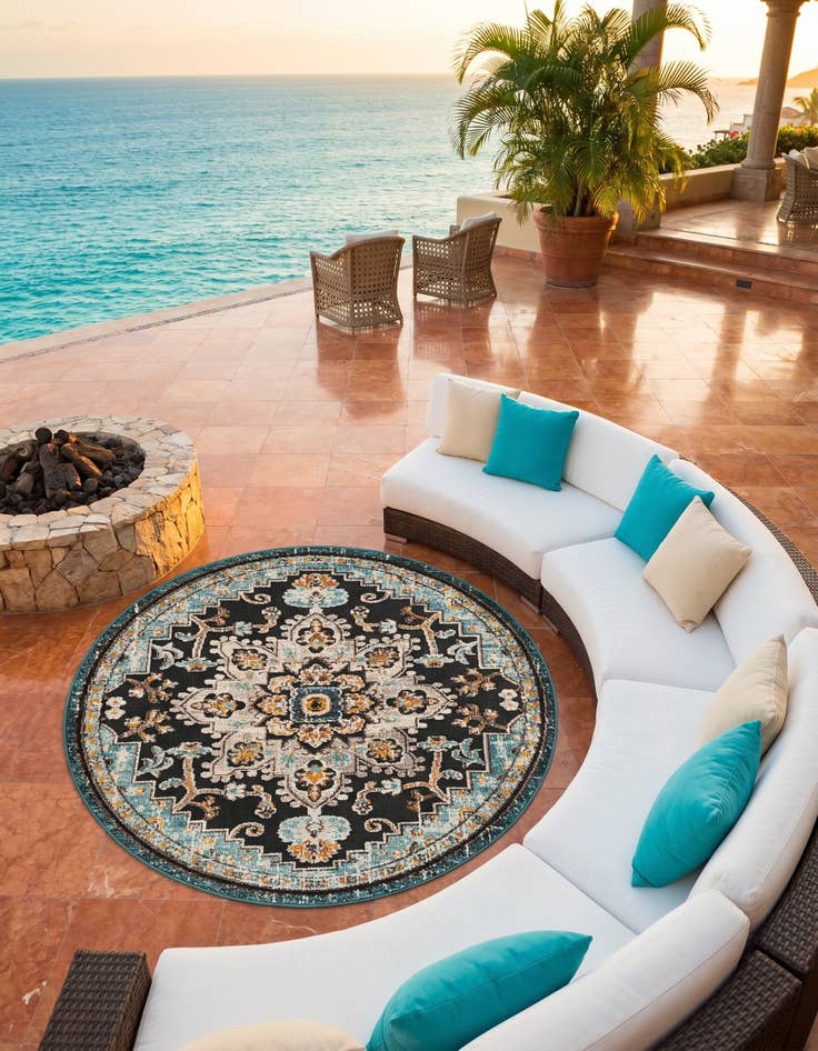 Detail image of 6' x 6' Easy-Clean Casablanca Indoor / Outdoor Round Rug