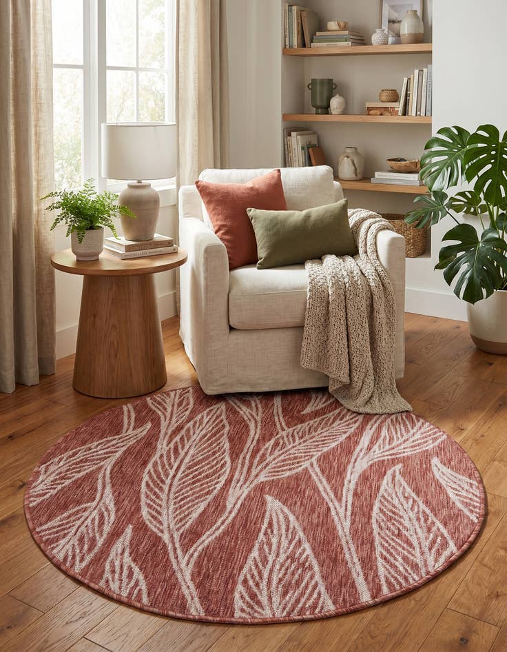 Detail image of 4' x 4' Easy-Clean Botanical Indoor / Outdoor Round Rug