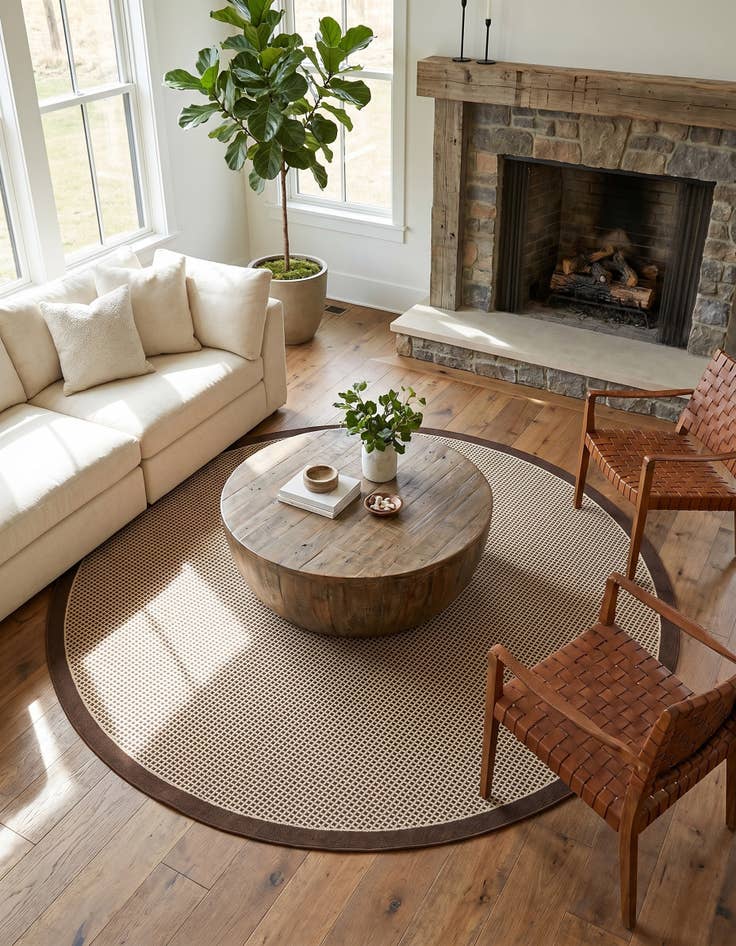 Detail image of 7' 10 x 7' 10 Easy-Clean Border Indoor / Outdoor Round Rug