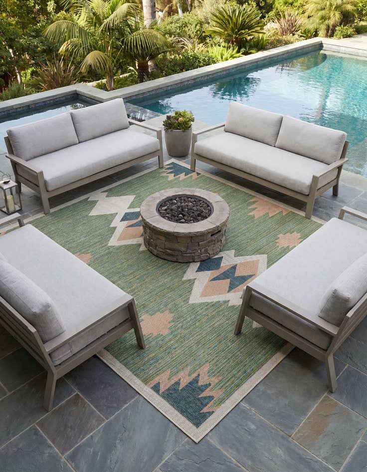 Detail image of 7' 10 x 7' 10 Easy-Clean Baja Indoor / Outdoor Square Rug