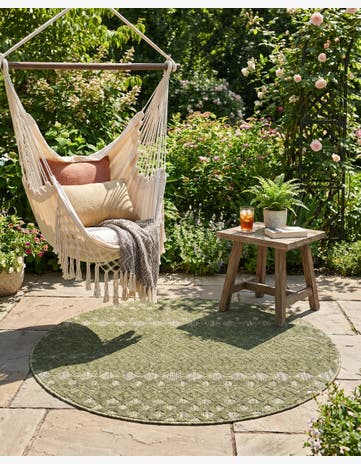 4' x 4' Easy-Clean Trellis Textured Indoor / Outdoor Round Rug