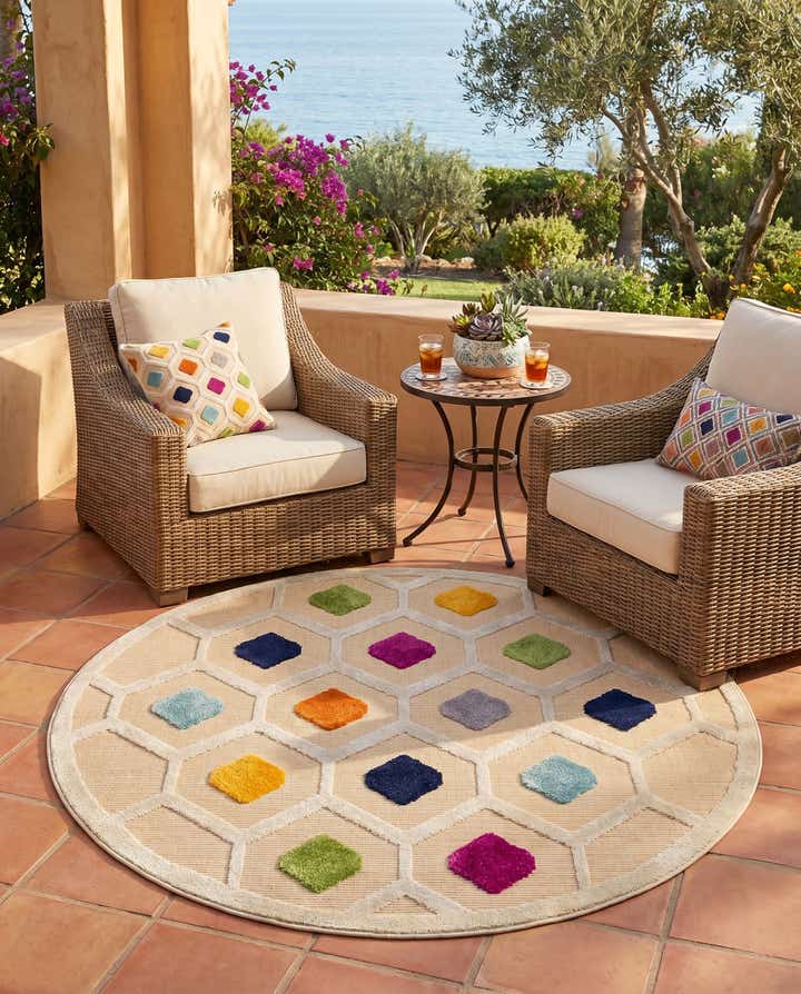 5' 3 x 5' 3 Easy-Clean Aruba Indoor / Outdoor Round Rug