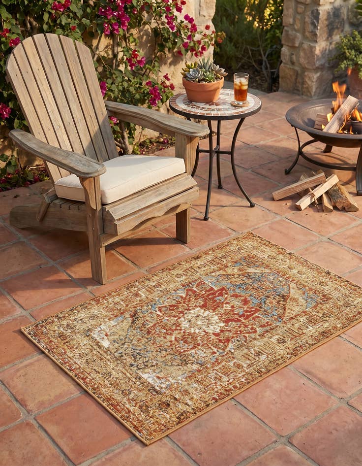 Detail image of 2' x 3' Easy-Clean Traditional Indoor / Outdoor Rug
