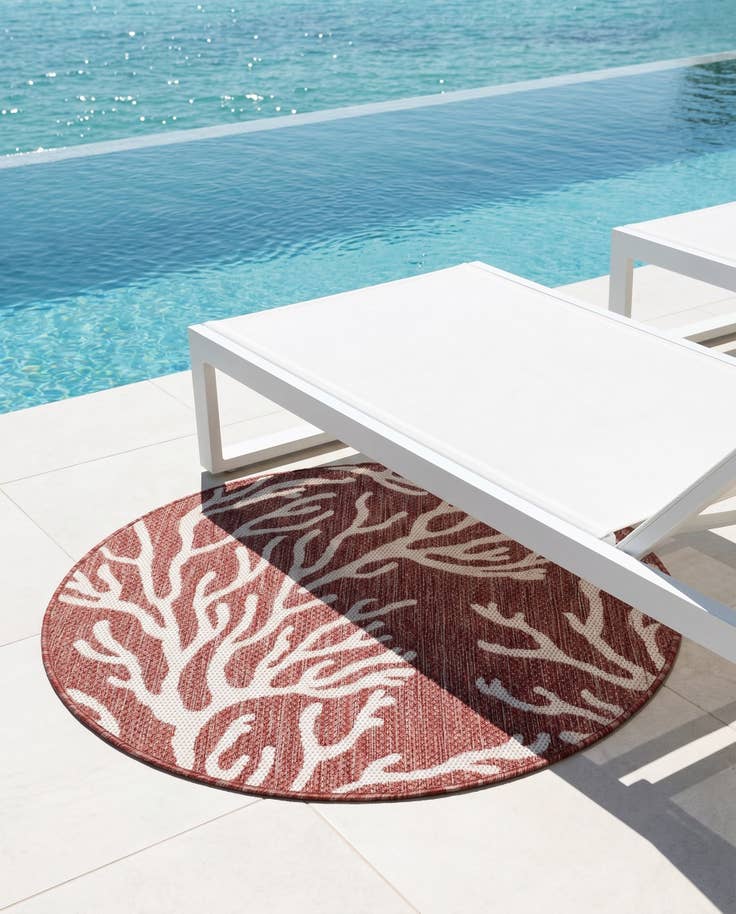 Detail image of 3' x 3' Easy-Clean Coastal Indoor / Outdoor Round Rug