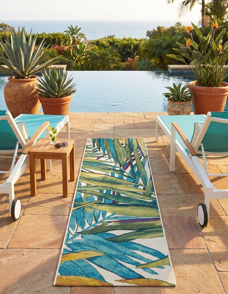 Detail image of 2' x 6' Easy-Clean Botanical Indoor / Outdoor Runner Rug