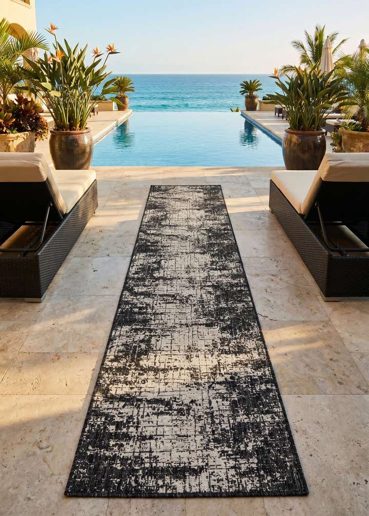 2' 7 x 12' Easy-Clean Modern Indoor / Outdoor Runner Rug