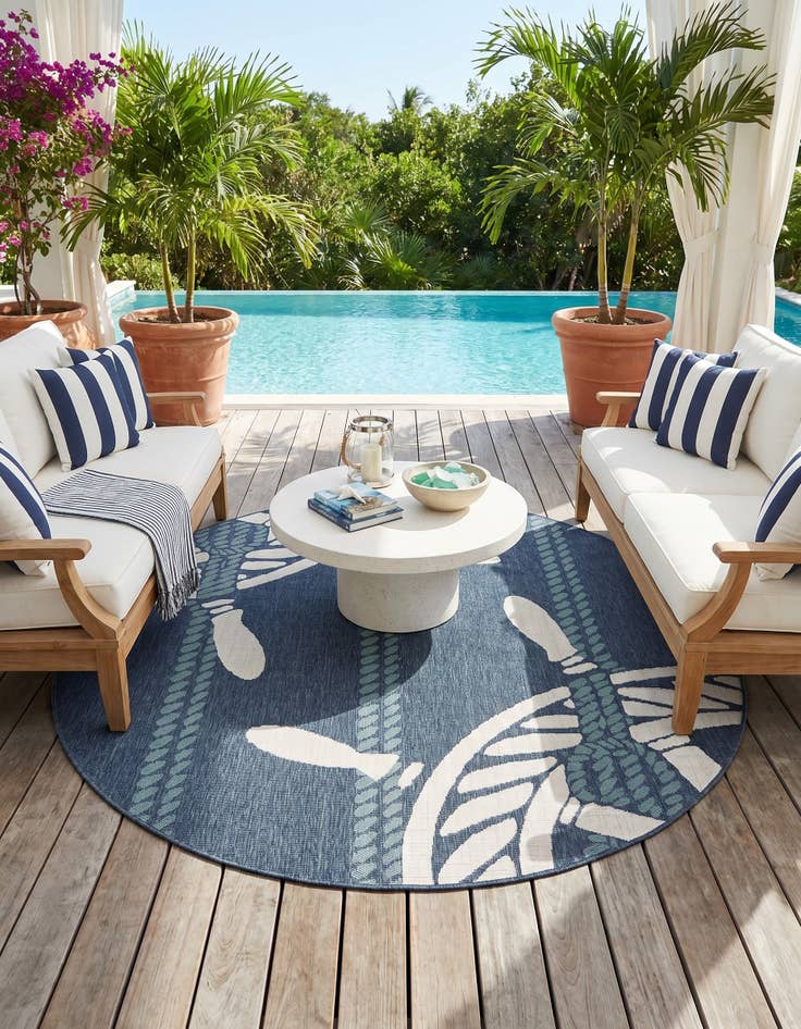 Detail image of 7' x 7' Easy-Clean Coastal Indoor / Outdoor Round Rug