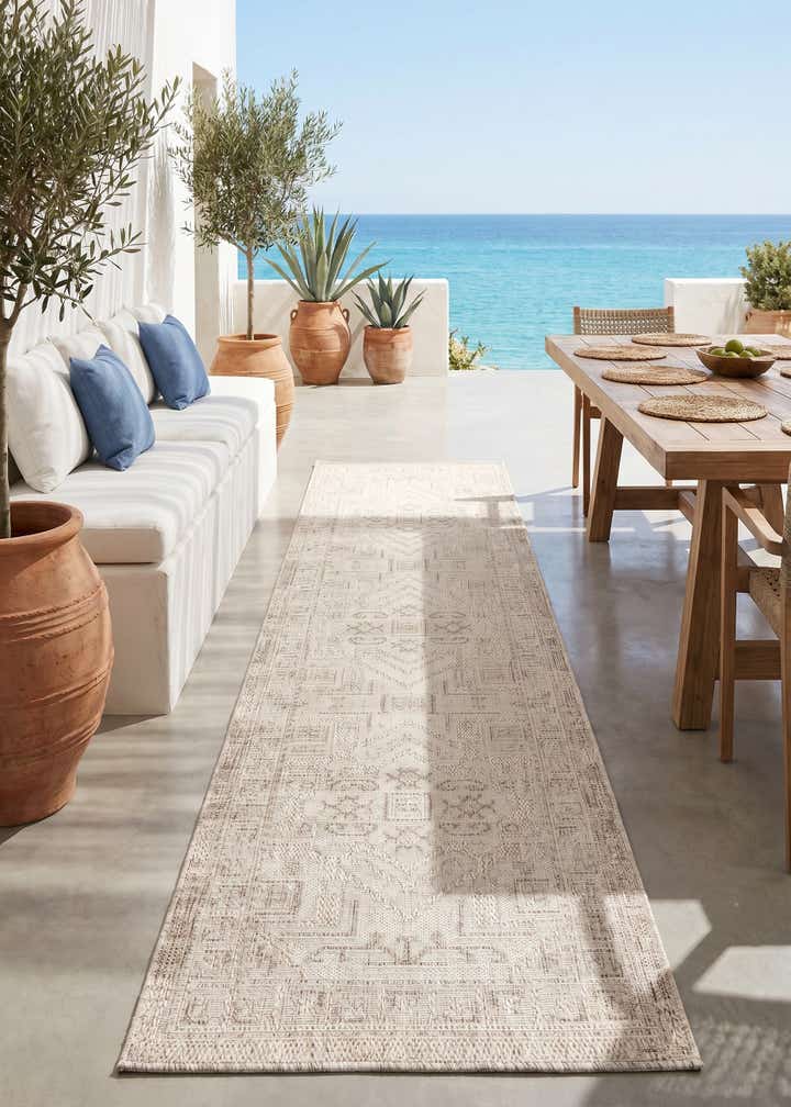 2' x 8' Easy-Clean Aztec Indoor / Outdoor Runner Rug