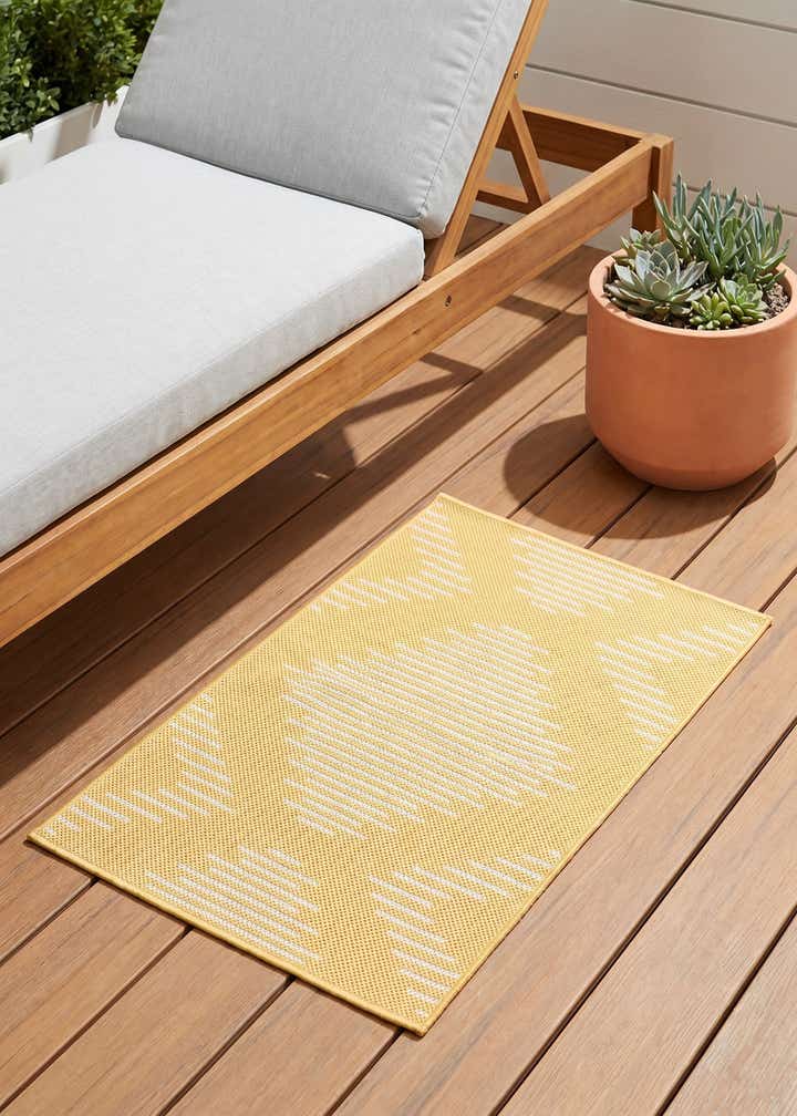 2' x 3' Easy-Clean Modern Indoor / Outdoor Rug