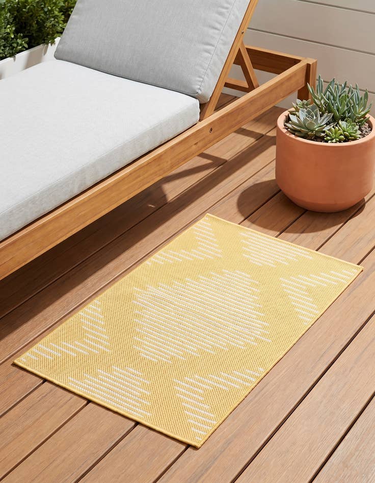 Detail image of 2' x 3' Easy-Clean Modern Indoor / Outdoor Rug