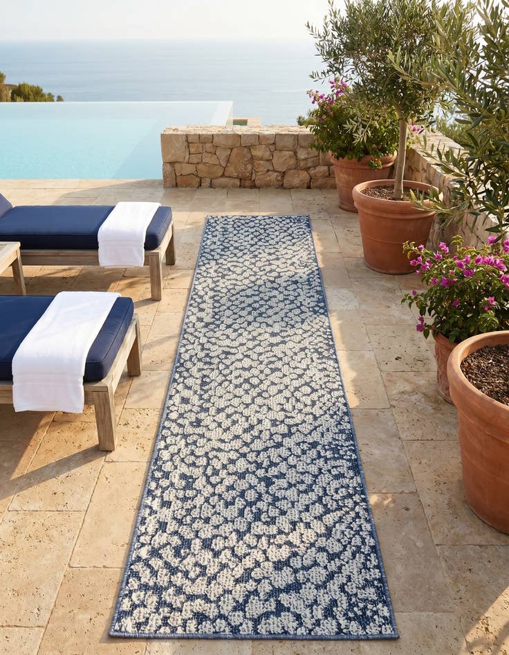 Detail image of 2' x 8' Easy-Clean Safari Indoor / Outdoor Runner Rug