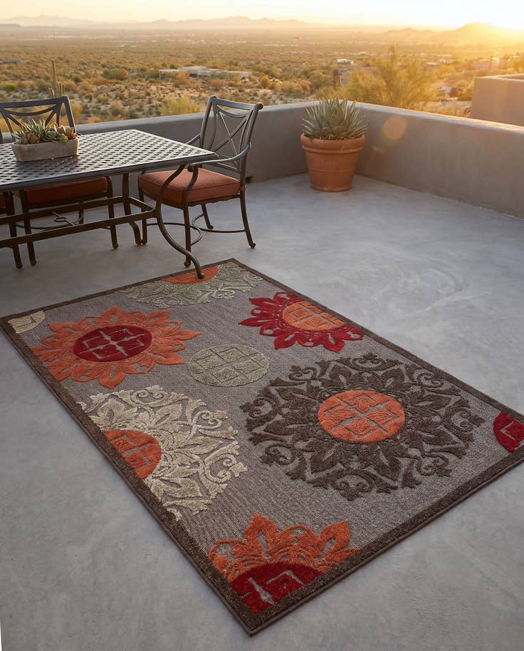 Detail image of 4' x 6' Easy-Clean Modern Indoor / Outdoor Rug