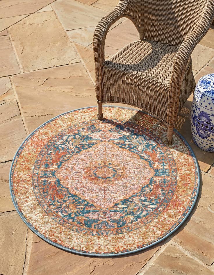 Detail image of 3' x 3' Easy-Clean Traditional Indoor / Outdoor Round Rug