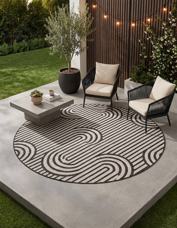 Detail image of 6' x 6' Easy-Clean Modern Indoor / Outdoor Round Rug